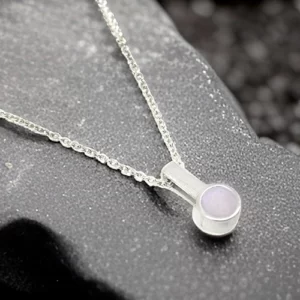 Ashes jewellery or cremation jewellery, made in Australia from 9ct Gold and Sterling Silver. Human and Pet ashes. Memorial Jewellery.