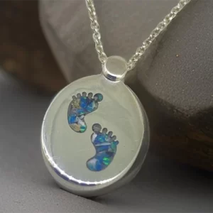 Ashes jewellery or cremation jewellery, made in Australia from 9ct Gold and Sterling Silver. Human and Pet ashes. Memorial Jewellery.